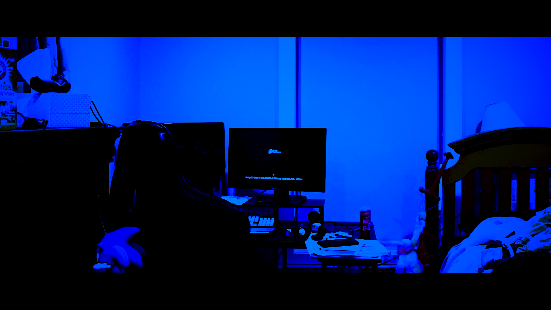 JSim-Broder_Weightless.00_00_18_06.Still001
