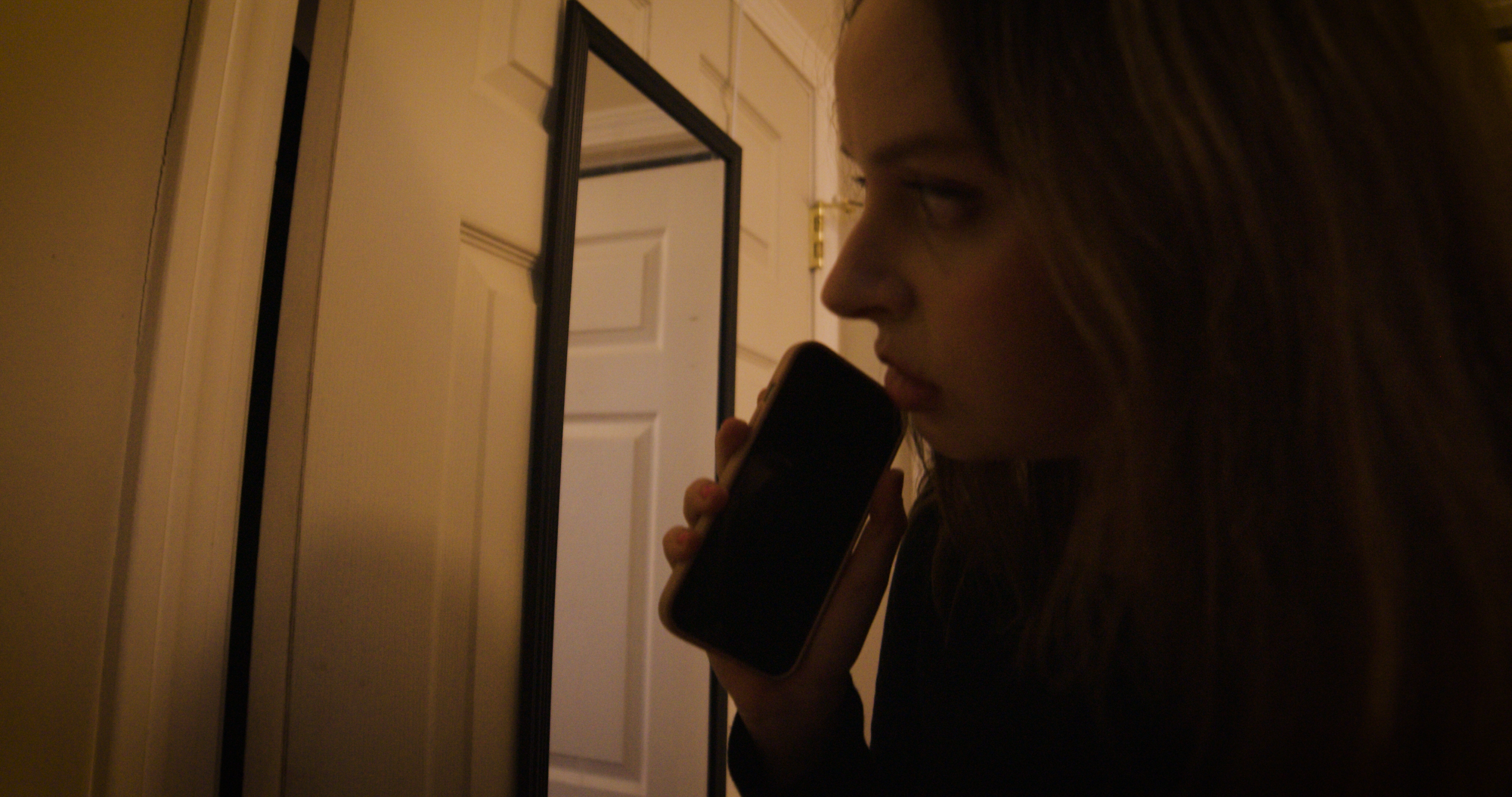 MASTER.00_00_46_10.Still025